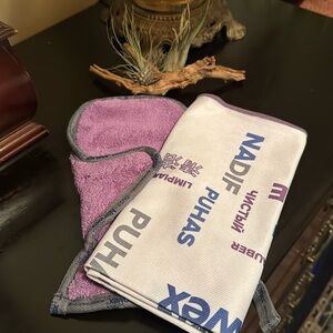 Norwex Dust Mitt and Window Cloth